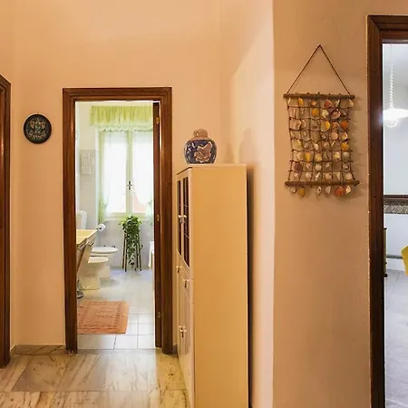 Cervi Flat Close To The Sea And The Historic Centre Of