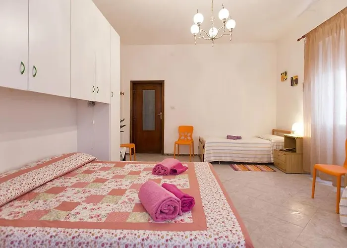 Cervi Flat Close To The Sea And The Historic Centre Of